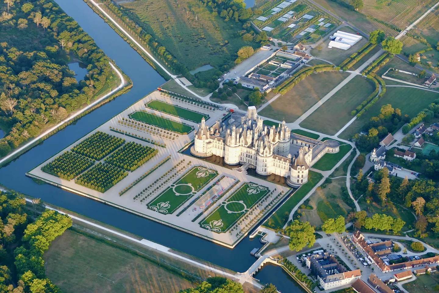 Vol au dessus du château de Chambord